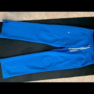 Figs scrub bottoms - Womens small